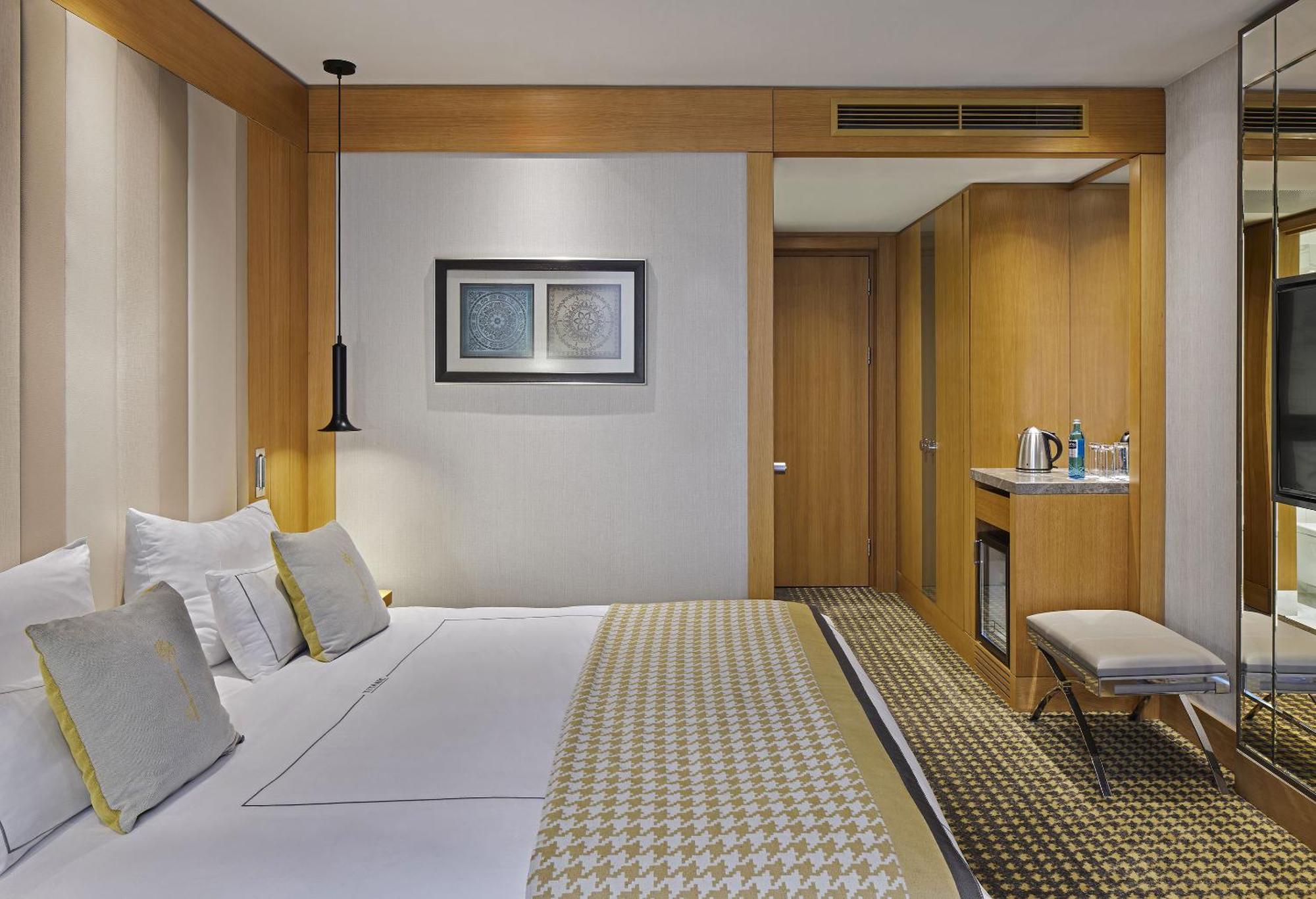 ไททานิค เชาส์ซี เบอร์ลิน Hotel ภายนอก รูปภาพ