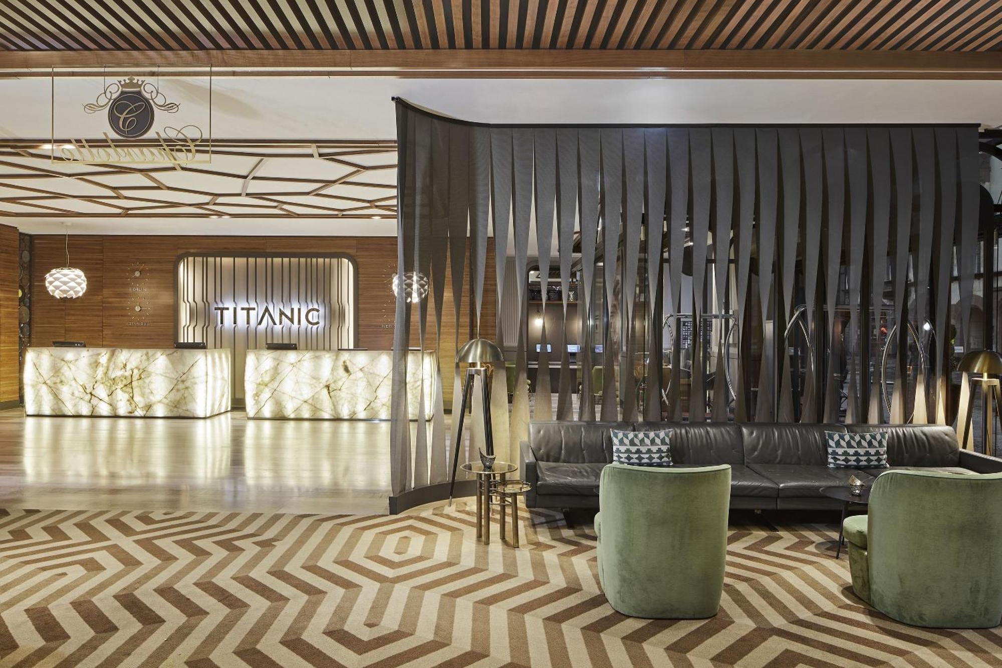 ไททานิค เชาส์ซี เบอร์ลิน Hotel ภายนอก รูปภาพ